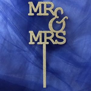 MR & MRS Gold Glitter Cake Topper
